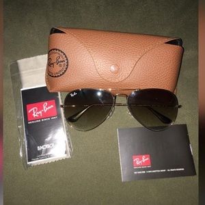 Women Ray Ban Sunglasses.